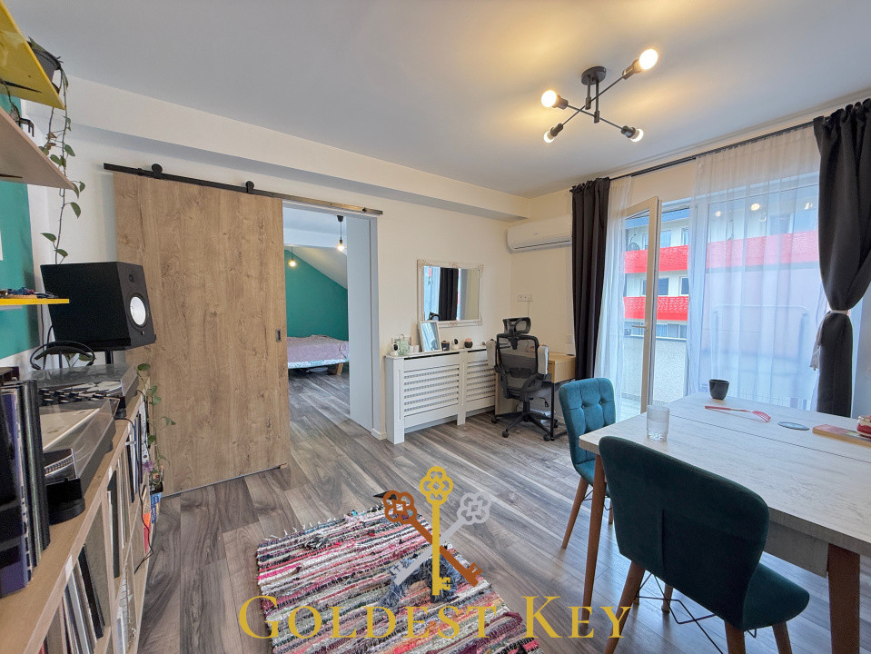 Apartament cu 3 camere, balcon, boxă de depozitare și garaj