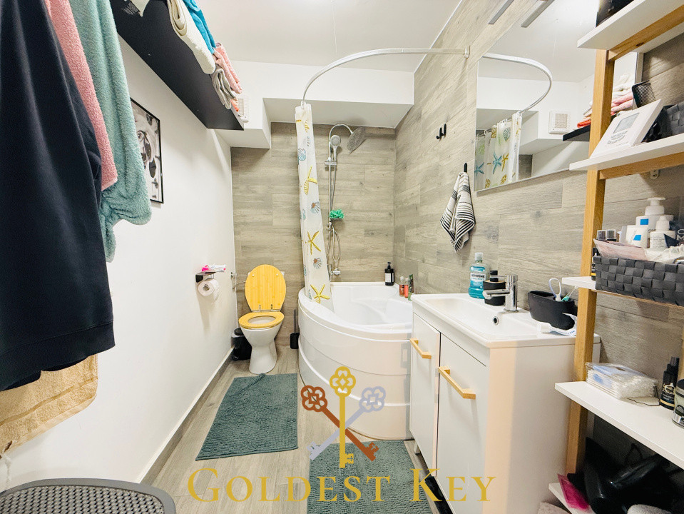 Apartament cu 3 camere, balcon, boxă de depozitare și garaj