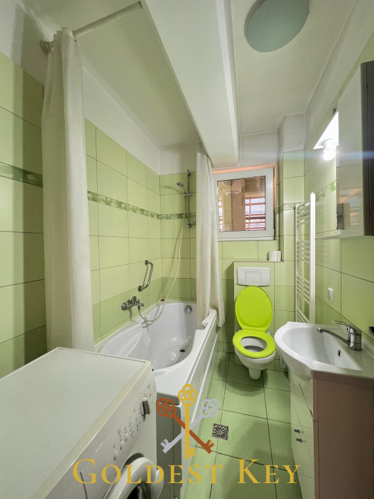 În centrul orașului! Apartament cu 4 camere și 2 terase! 80 mp utili 