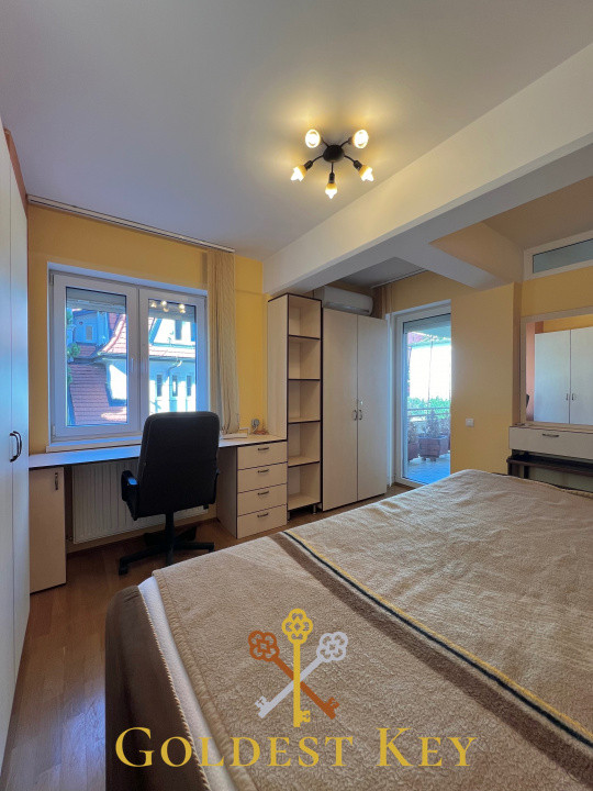 În centrul orașului! Apartament cu 4 camere și 2 terase! 80 mp utili 