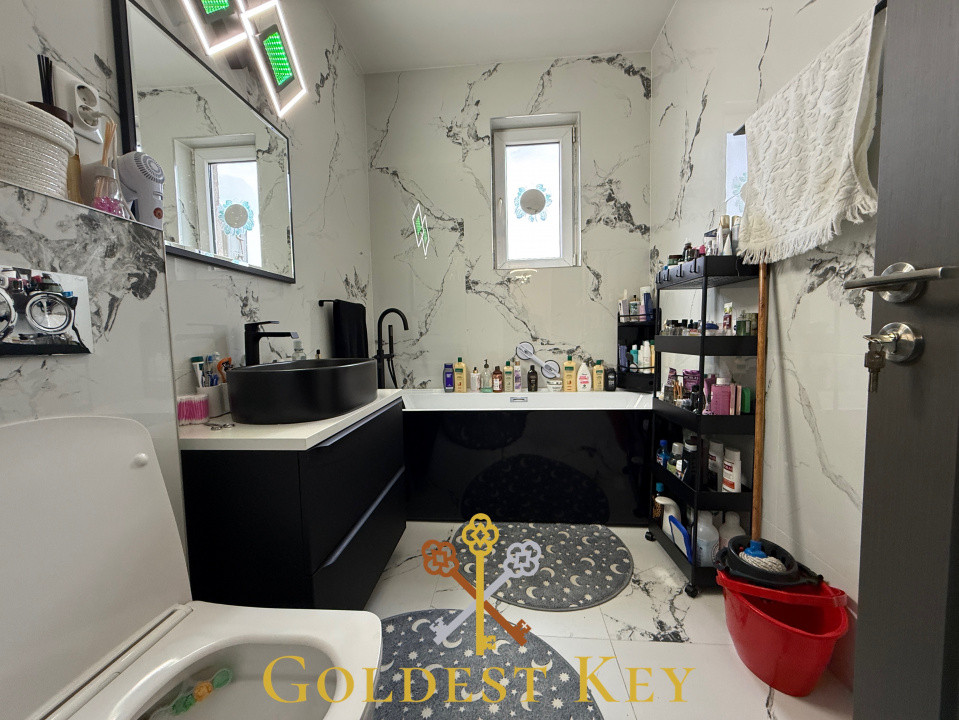 Apartament cu 3 camere, balcon și garaje Calea Baciului zona Petrom