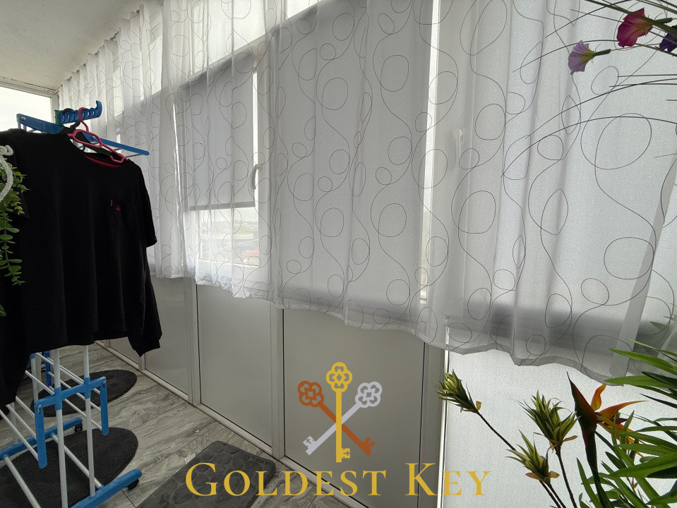 Apartament cu 3 camere, balcon și garaje Calea Baciului zona Petrom