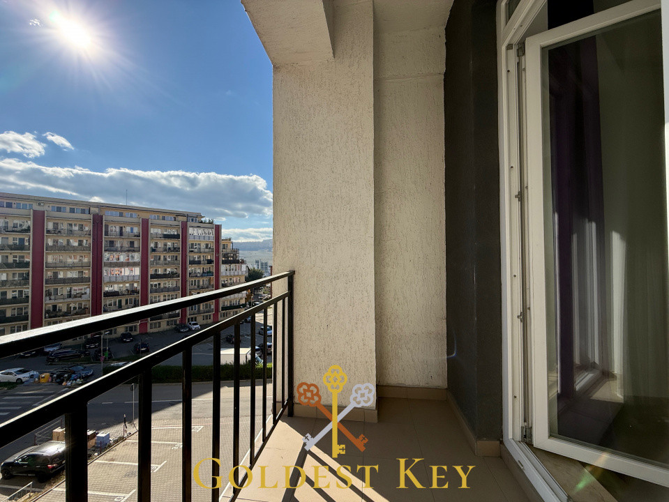 Apartament cu 3 camere, balcon și parcare exterioară 