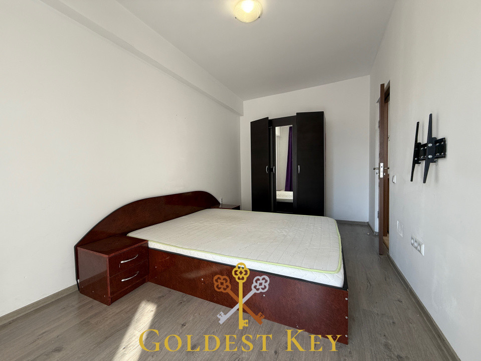 Apartament cu 3 camere, balcon și parcare exterioară extra