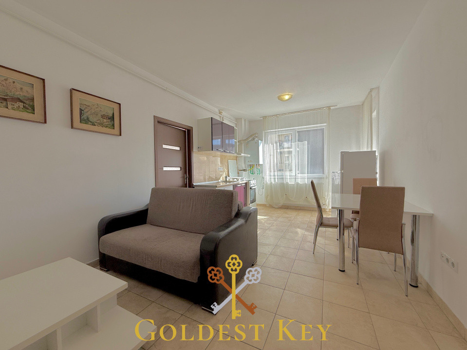 Apartament cu 3 camere, balcon și parcare exterioară extra