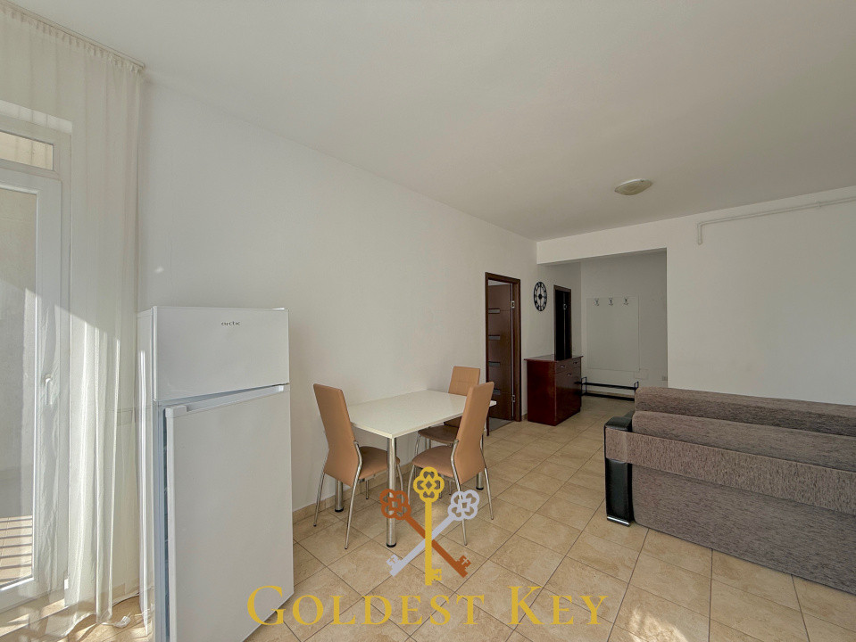 Apartament cu 3 camere, balcon și parcare exterioară extra