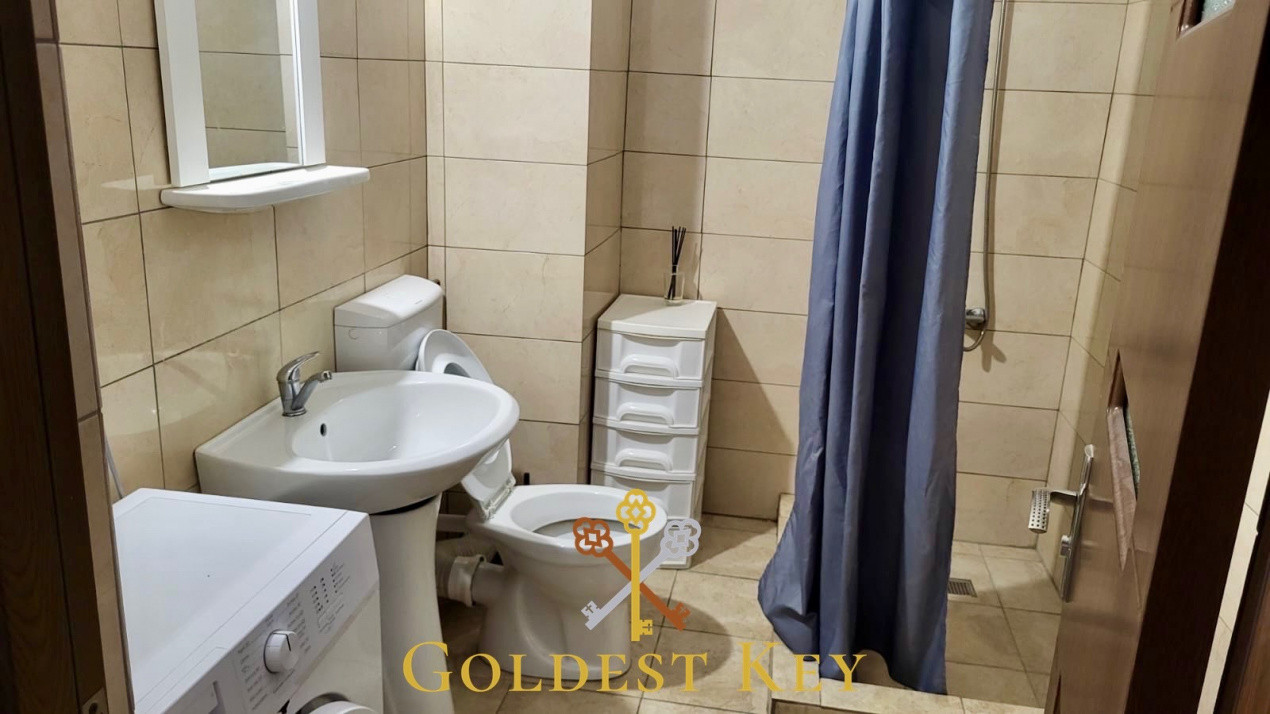 Apartament cu 3 camere, balcon și parcare exterioară extra