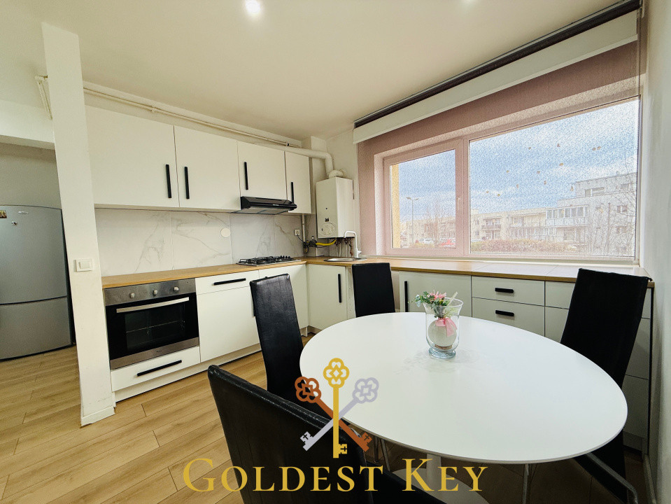 Apartament cu 3 camere integral renovat BACIU zona PETROM