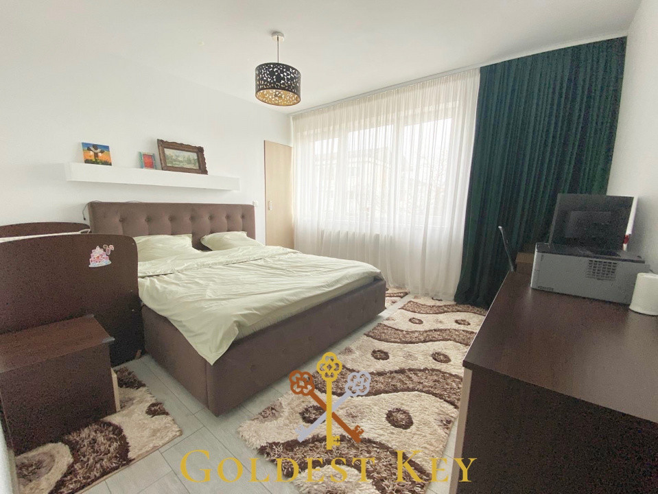 Apartament cu 3 camere, balcon in Baciu, bloc 2008