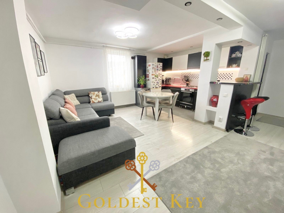 Apartament cu 3 camere, balcon in Baciu, bloc 2008