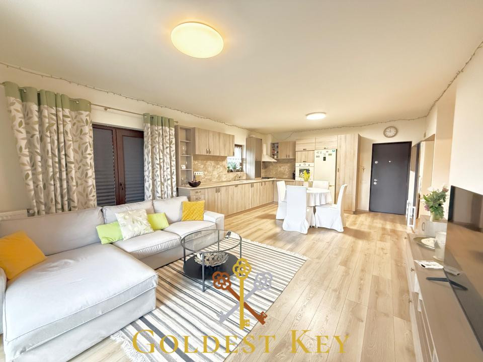 Apartament cu 3 camere, terasă, grădină, curte privată 