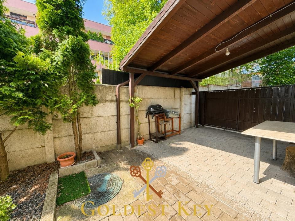 Apartament cu 3 camere, terasă, grădină, curte privată 