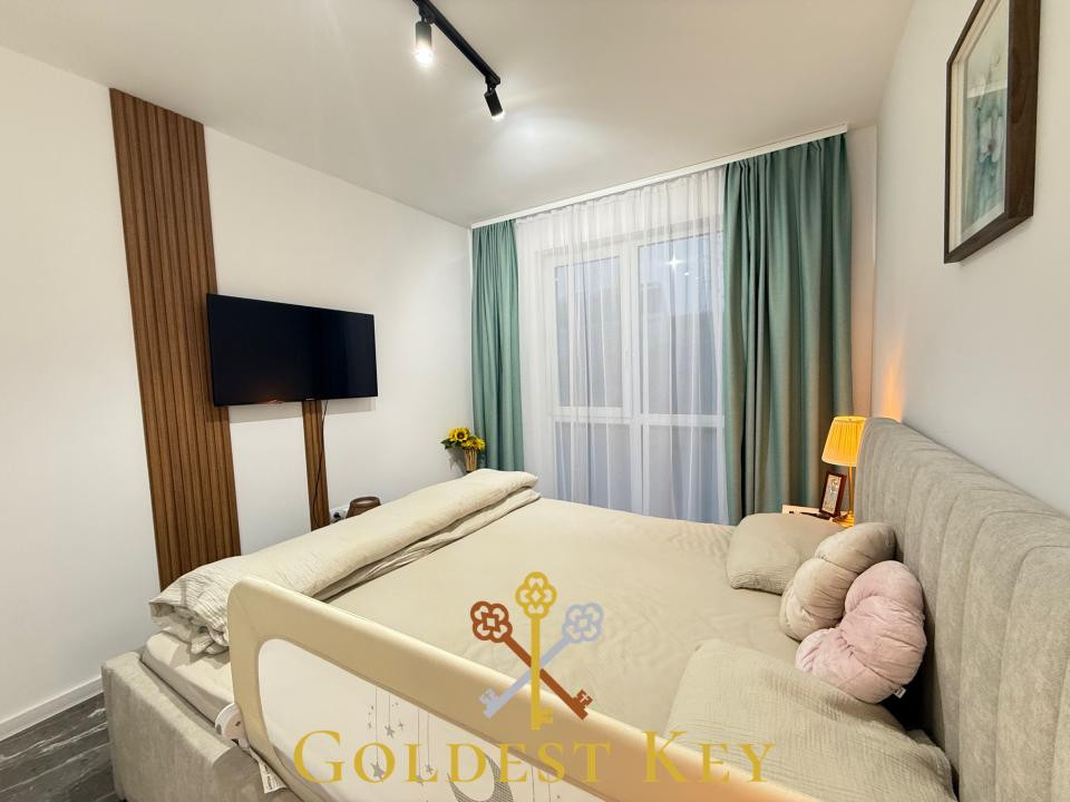 Apartament generos cu 2 camere, balcon, debara și parcare 