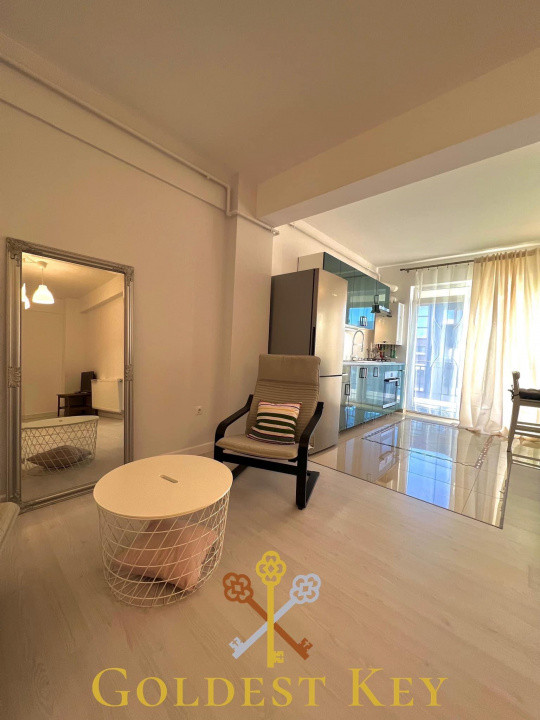 Apartament modern cu 2 camere semidecomandate, balcon și parcare! 