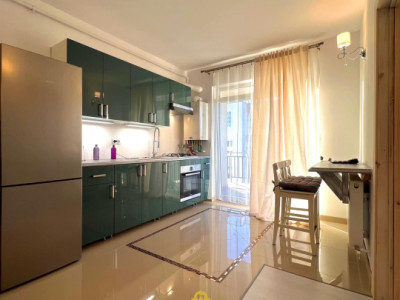 Apartament modern cu 2 camere semidecomandate, balcon și parcare! 