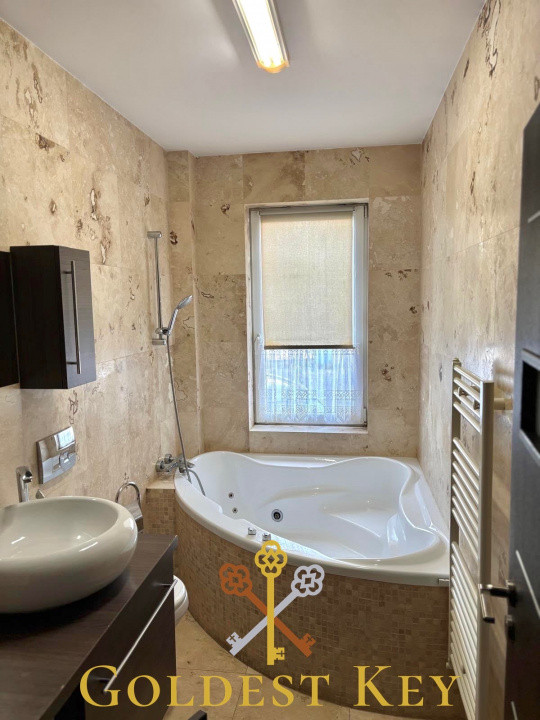 Apartament modern cu 2 camere decomandate si parcare! Zona Petrom