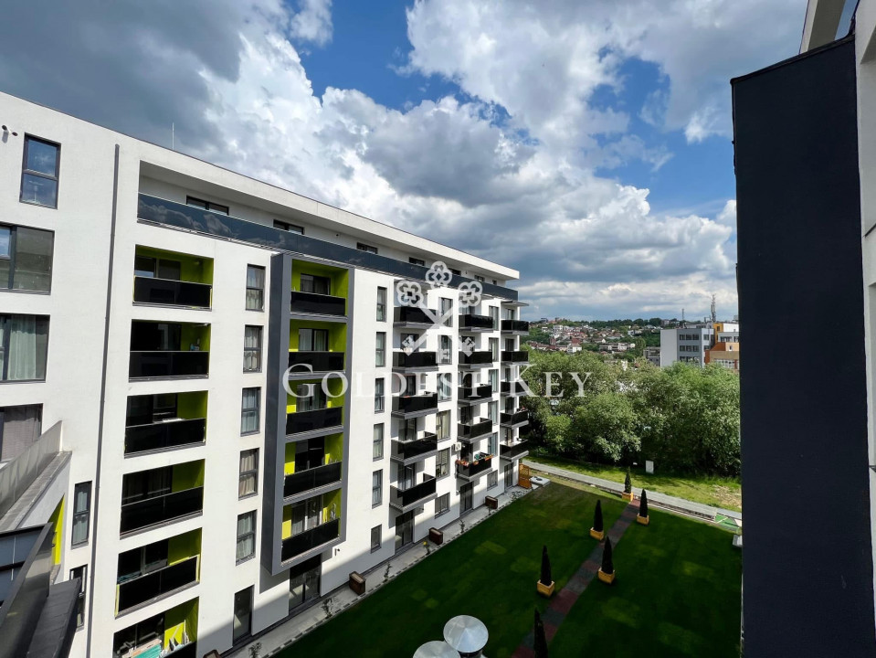 Apartament modern cu 2 camere, balcon, parcare subterană 