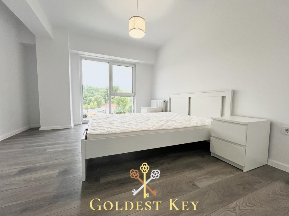 Apartament NOU cu 2 camere, balcon și parcare subterană 