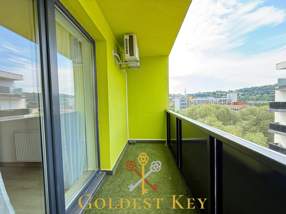 NOU ! Apartament cu 2 camere, balcon și parcare subterană 