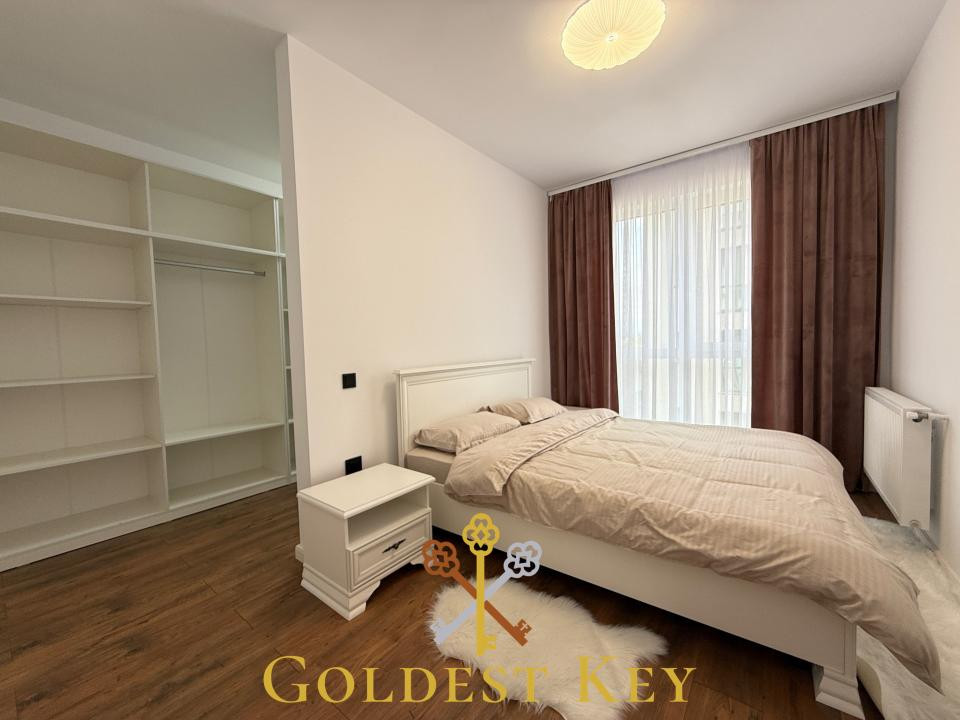 NOU - apartament cu 3 camere, 2 bai, balcon și 2 parcări 