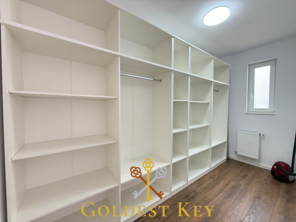 NOU - apartament cu 3 camere, 2 bai, balcon și 2 parcări 