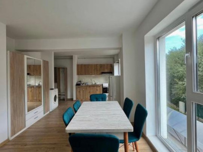 Apartament cu 2 camere, balcon și parcare subterană 