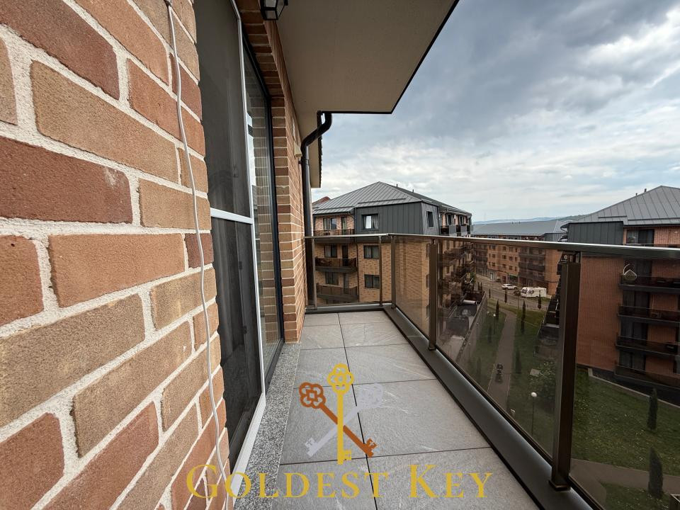 Apartament cu 2 camere, balcon, dressing, garaj, boxa
