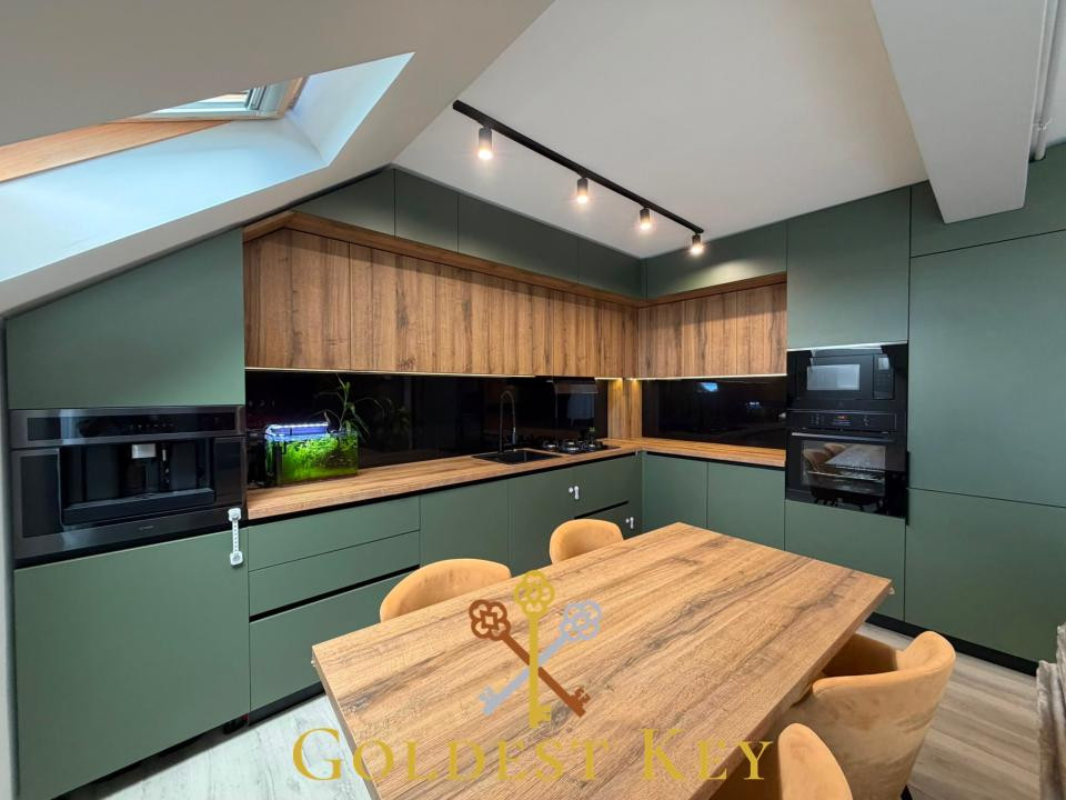 Apartament calitativ cu 3 camere, 2 băi, balcon, 2 garaje