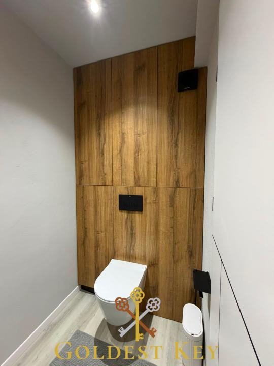Apartament calitativ cu 3 camere, 2 băi, balcon, 2 garaje
