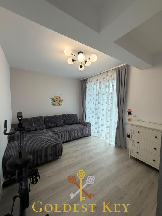Apartament calitativ cu 3 camere, 2 băi, balcon, 2 garaje