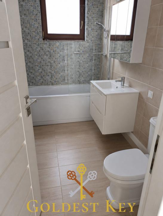 Apartament cu 4 camere, terasă, curte si 2 parcări la intrare în Baciu
