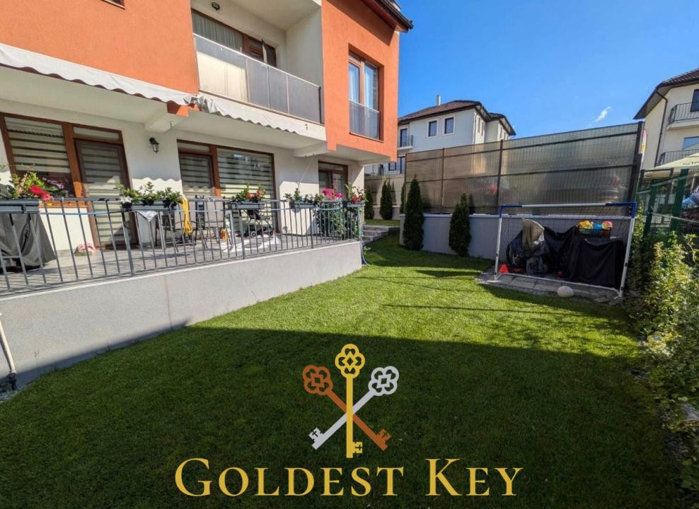Apartament cu 4 camere, terasă, curte si 2 parcări la intrare în Baciu