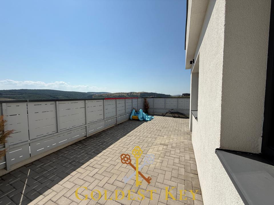 Apartament nou cu 3 camere și terasă generoasă BACIU