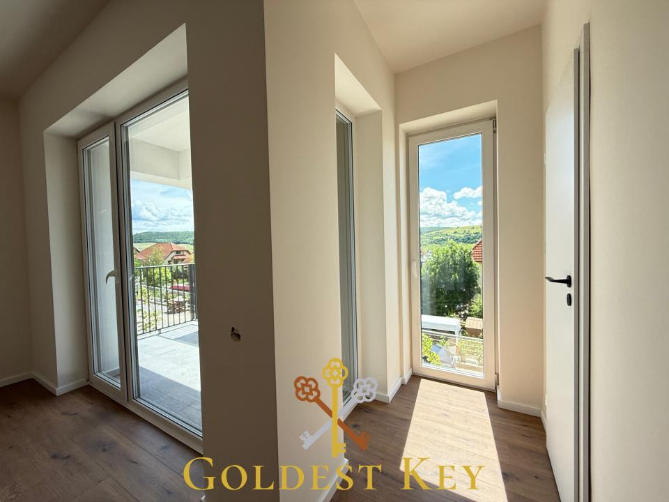 Apartament cu 3 camere, balcon și parcare exterioară. Bloc NOU