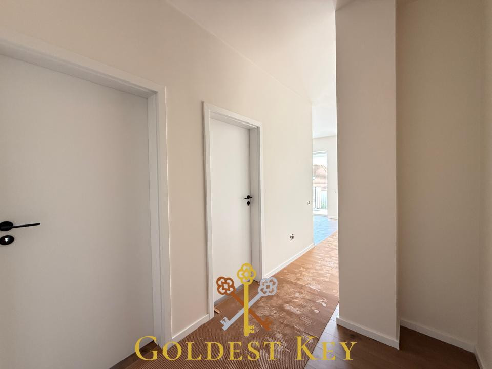 Apartament cu 3 camere, balcon și parcare exterioară. Bloc NOU