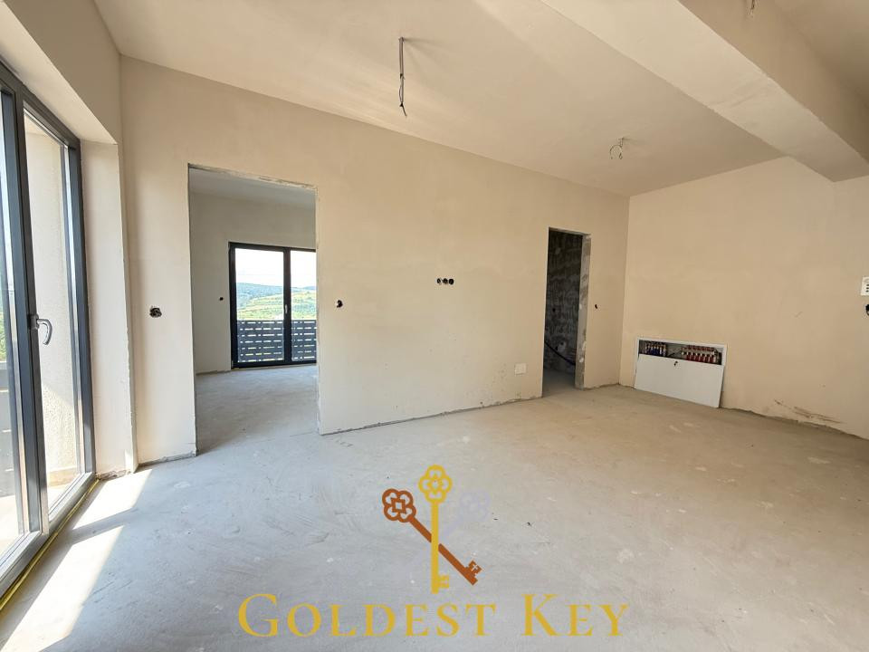 Apartament cu 2 camere, 2 balcoane orientat Sudic - BACIU