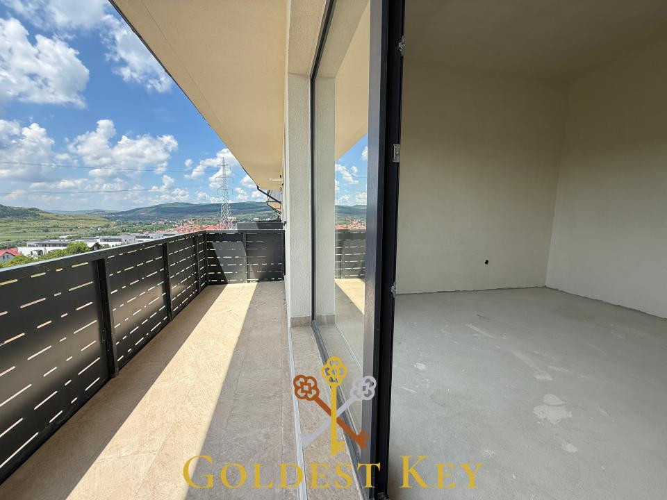 Apartament cu 2 camere, 2 balcoane orientat Sudic - BACIU
