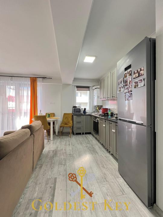 Apartament modern cu 2 camere semidecomandate, balcon și parcare! 
