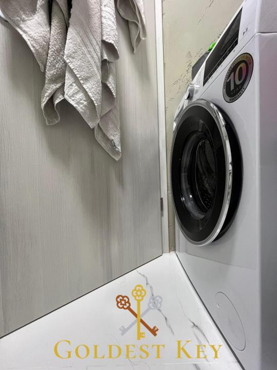 Apartament modern cu 2 camere semidecomandate, balcon și parcare! 