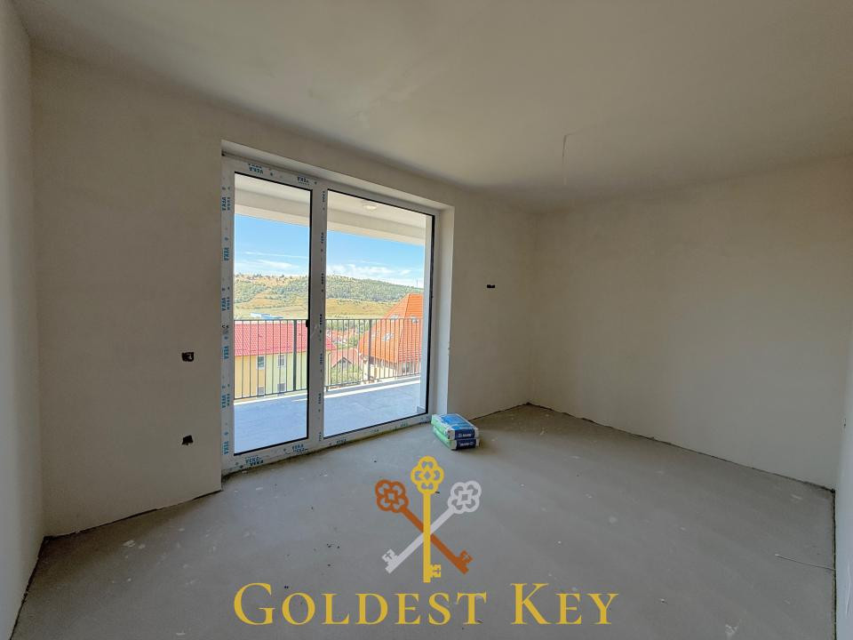 Apartament cu 3 camere generoase și balcon. Clasa energetică A