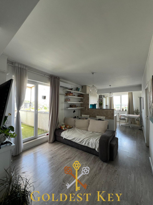 Apartament cu 2 camere, balcon, terasă parcare exterioară BACIU PETROM