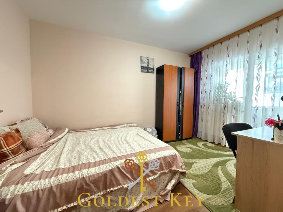 Apartament cu 2 camere, balcon BACIU zona Petrom
