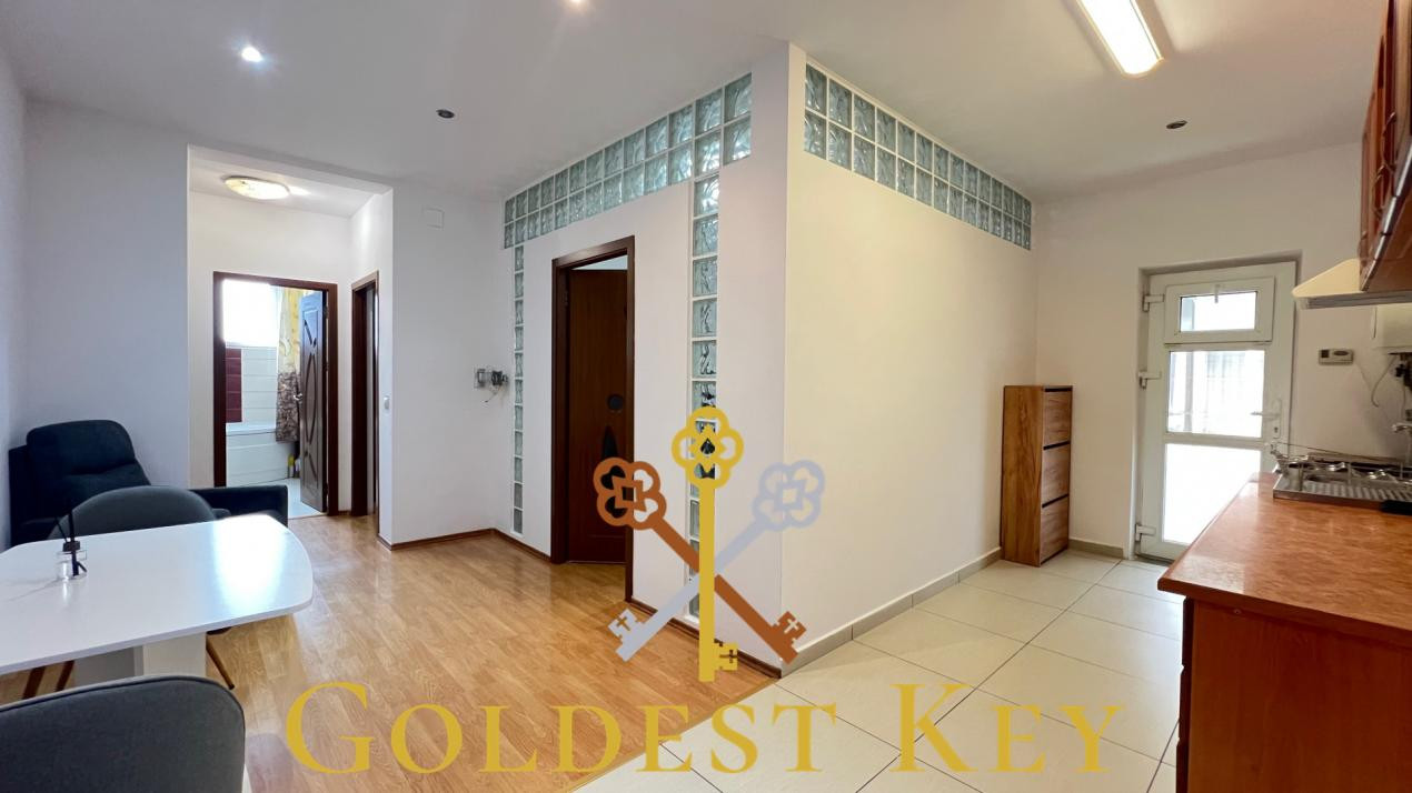 Apartament spațios cu 2 dormitoare, balcon, terasă și parcare! Eroilor