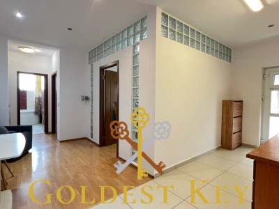 Apartament spațios cu 2 dormitoare, balcon, terasă și parcare! Eroilor