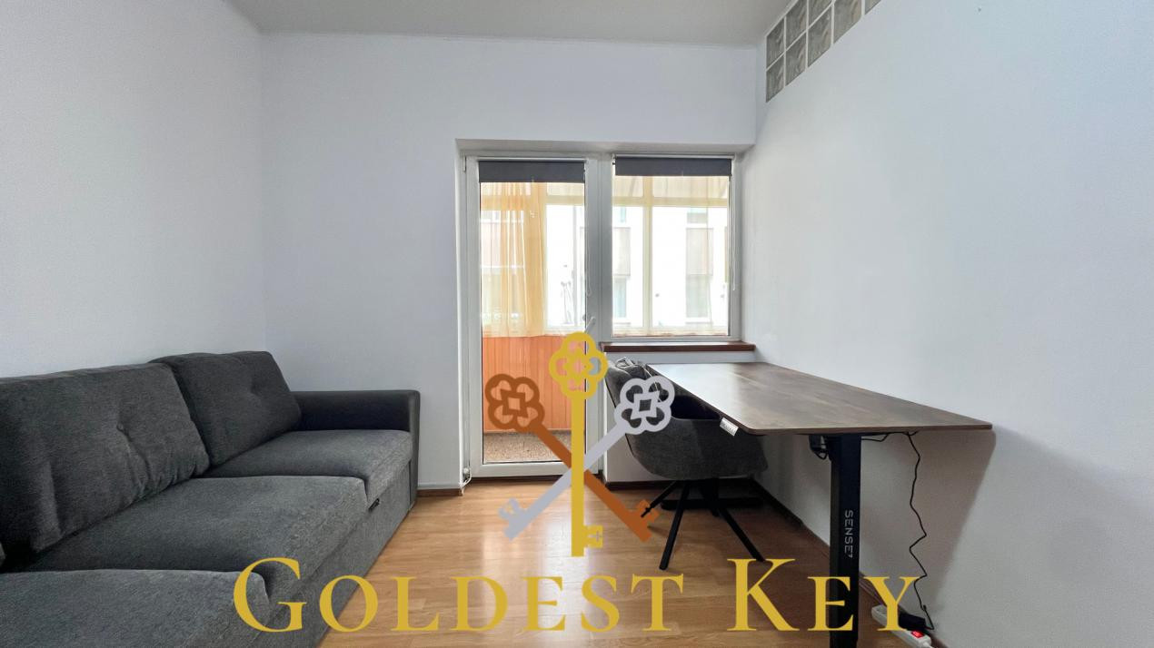 Apartament spațios cu 2 dormitoare, balcon, curte privată și parcare!