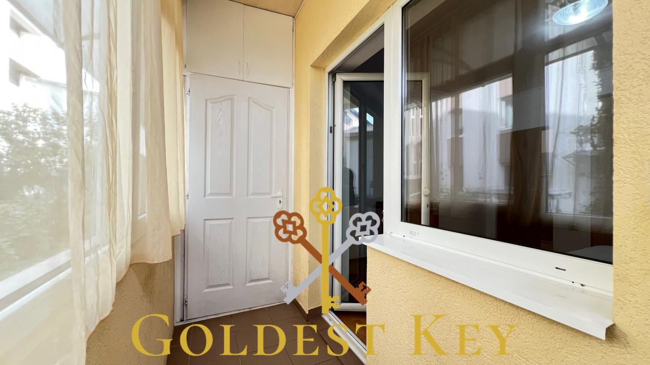 Apartament spațios cu 2 dormitoare, balcon, curte privată și parcare!