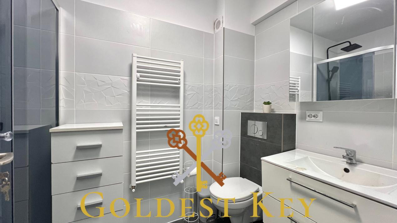 Apartament modern cu 2 camere, balcon, parcare subterană extra
